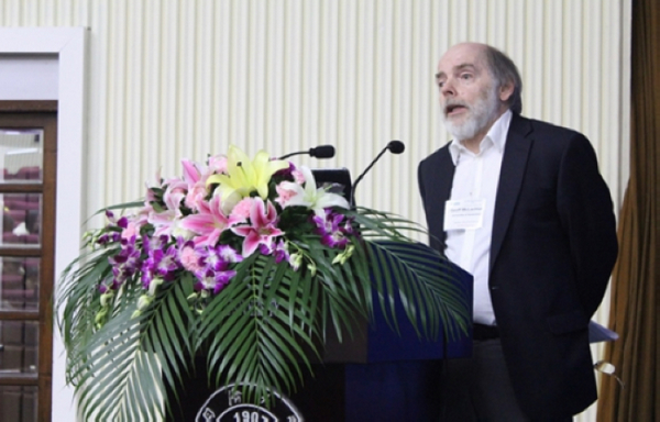 大會主席 澳大利亞昆士蘭大學Geoff McLachlan教授 主持大會報告