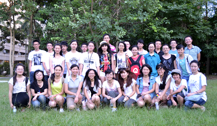 參訪臺灣科技大學時合影