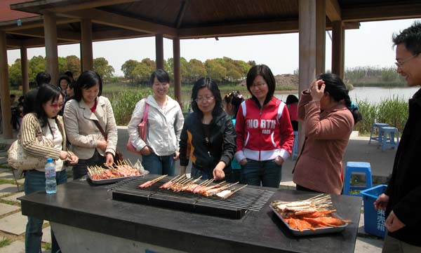 青聯會赴南匯濱海森林公園一日游圖(2)